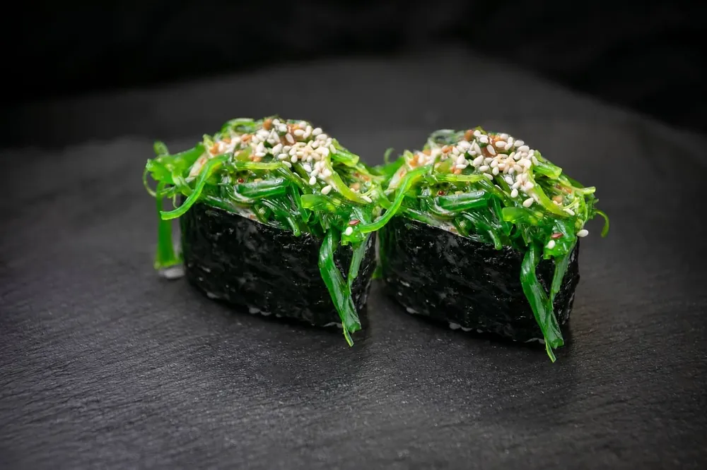 Gunkan z czuką sushi Zlota Sakura Warszawa