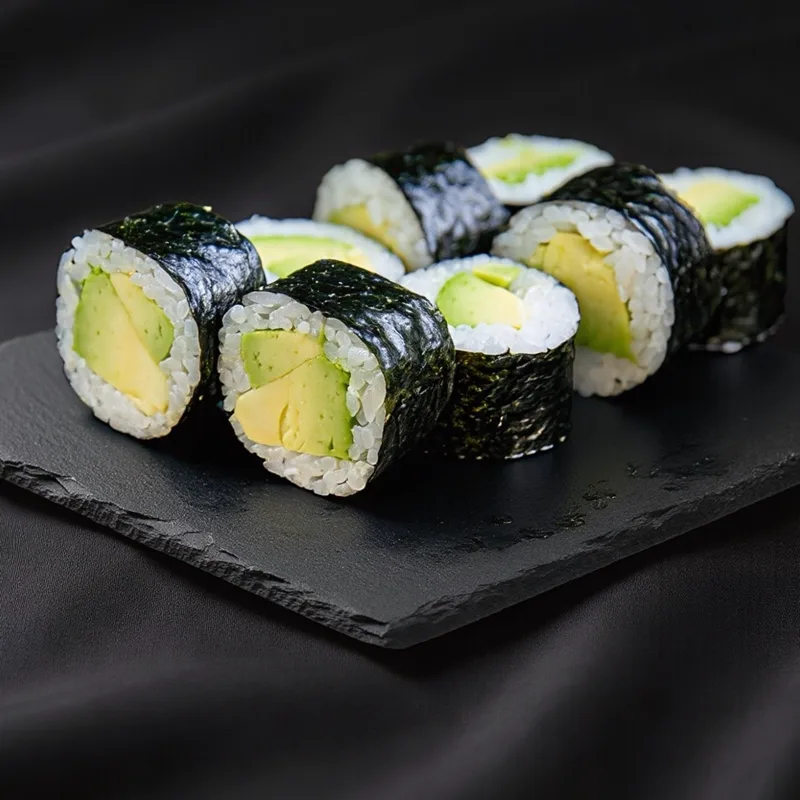 Hosomaki z awokado sushi Zlota Sakura Warszawa