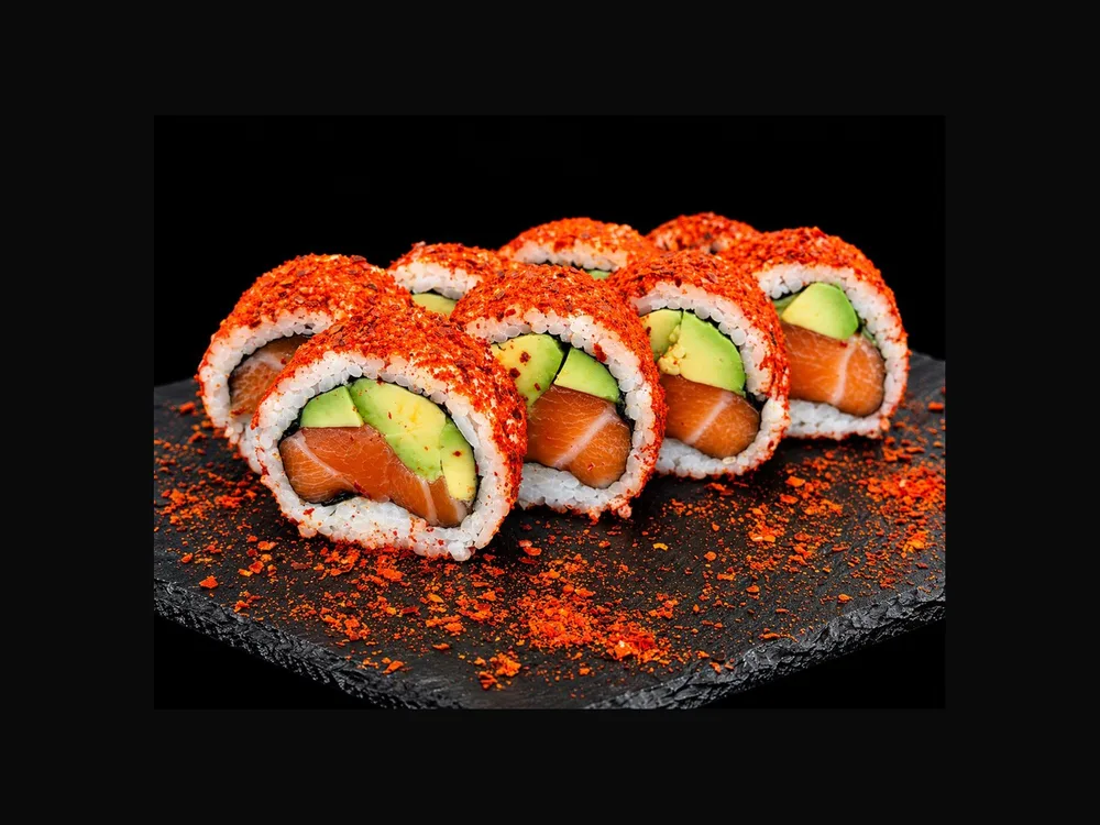 Ognisty łosoś sushi Zlota Sakura Warszawa
